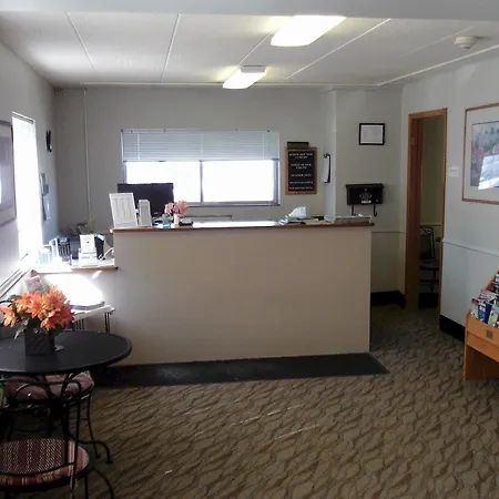 2Nd Street Inn & Suites